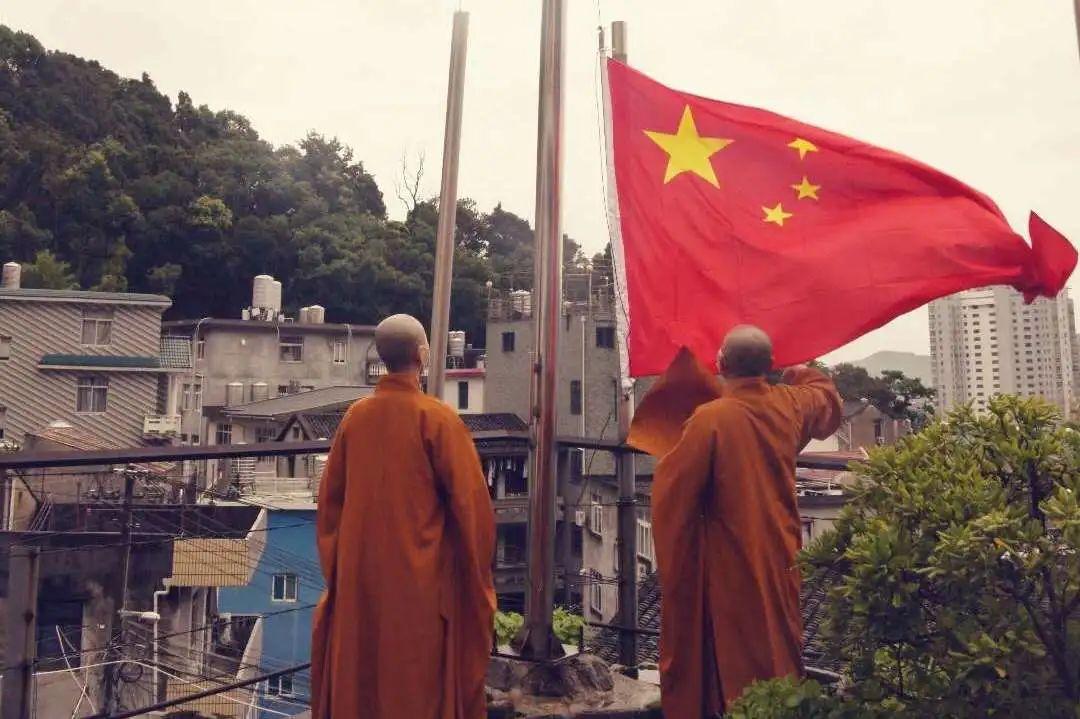 逃离木质的房屋
